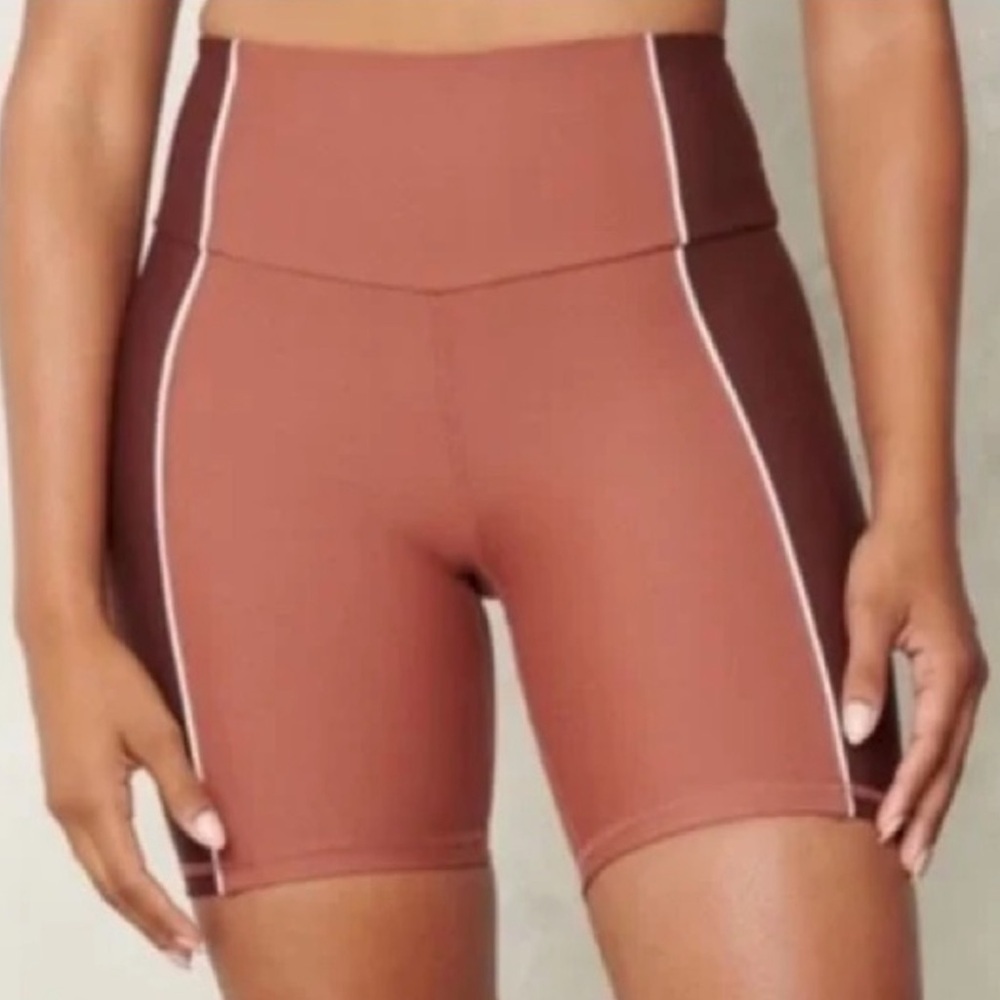 Abercrombie & Fitch Your Personal Best SculptLUX 7” Biker Short Pocket Two Tone